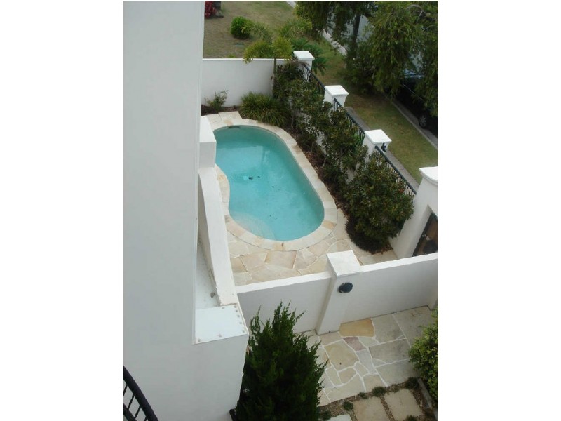 3/214 Stanhill Drive, Chevron Island QLD 4217