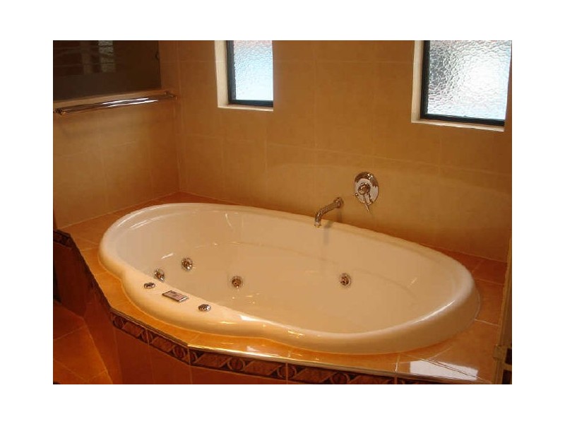 3/214 Stanhill Drive, Chevron Island QLD 4217