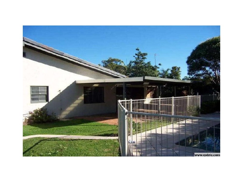 3 Allawah Street, Sorrento QLD 4217