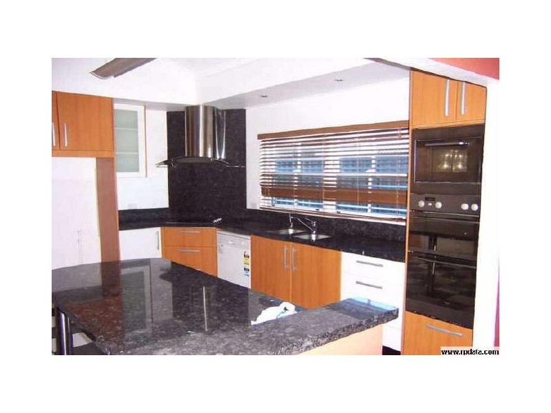 3 Allawah Street, Sorrento QLD 4217