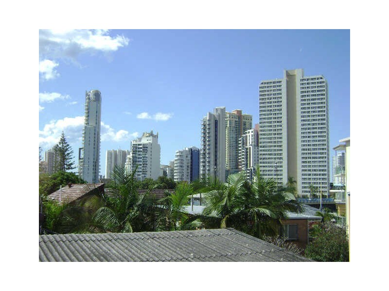9/13 Stanhill Drive, Surfers Paradise QLD 4217