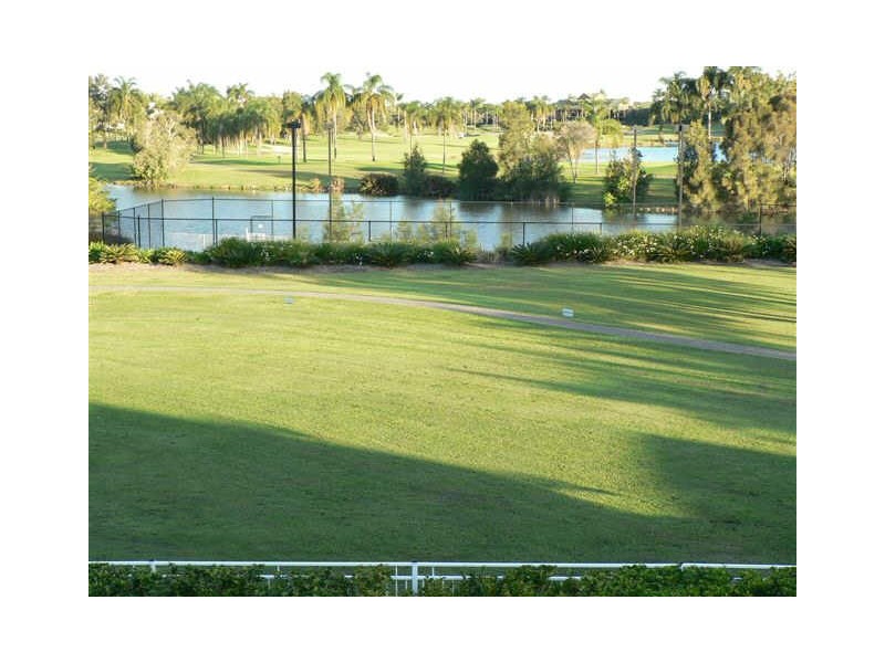 41 Meadowlake Drive, Carrara QLD 4211