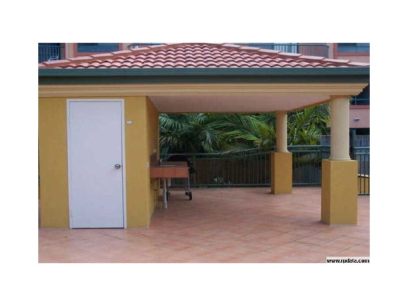 3/7 Johnston Street, Southport QLD 4215