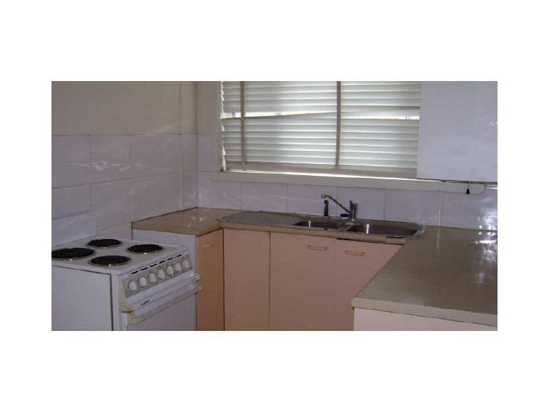 2/5 Stanhill Drive, Chevron Island QLD 4217