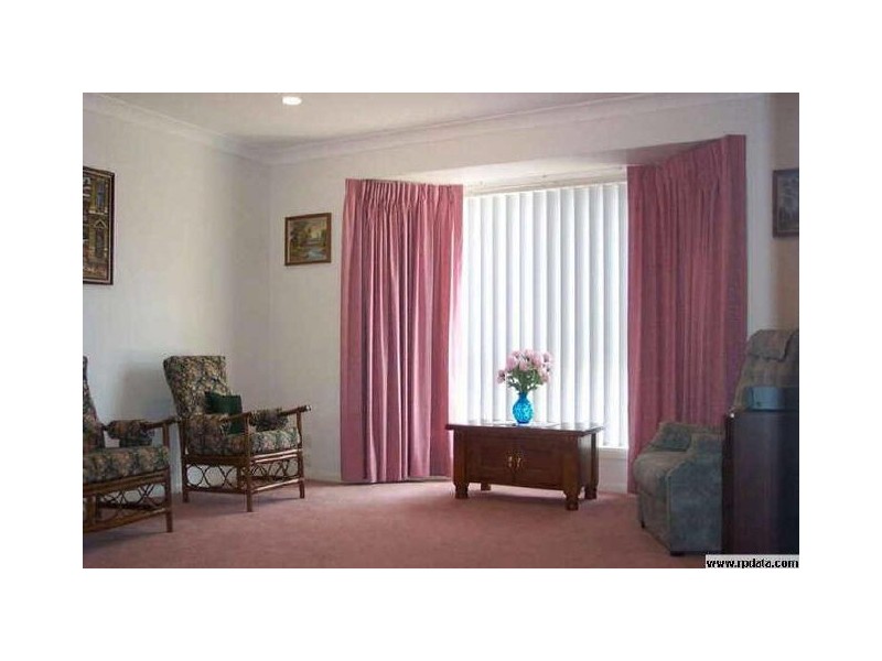 4 Frascati Street, Mermaid Waters QLD 4218
