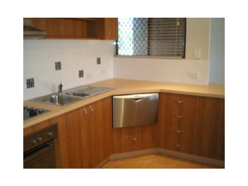 5/33 Darrambal Street, Chevron Island QLD 4217