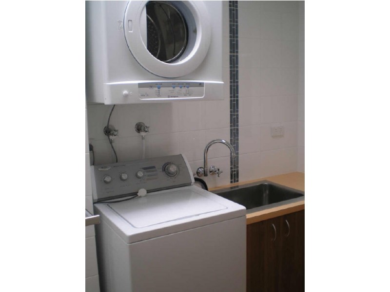 5/33 Darrambal Street, Chevron Island QLD 4217