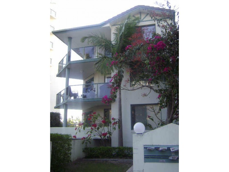 9/8 Tarcoola Crescent, Chevron Island QLD 4217