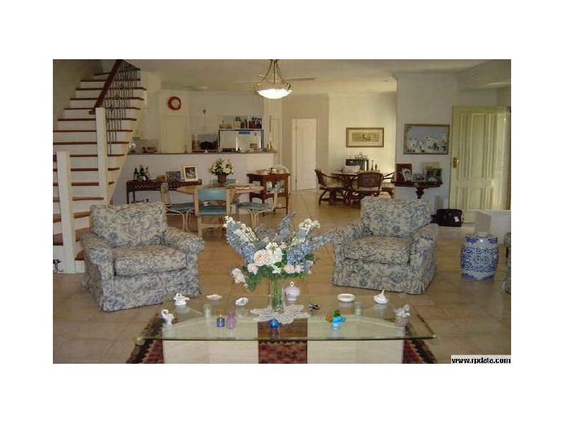 1/8 Vespa Crescent, Surfers Paradise QLD 4217