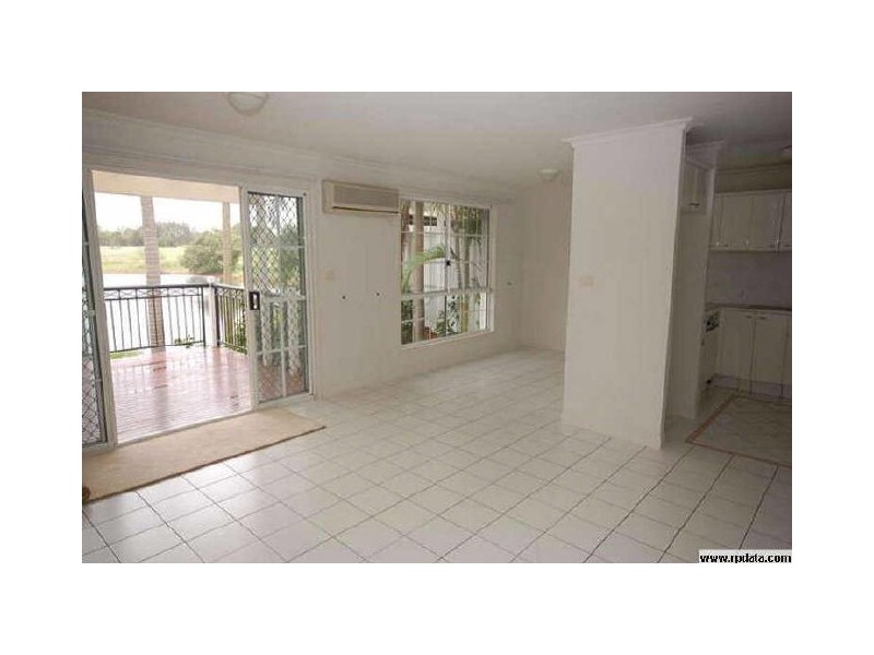 8/70 MARBELLA DRIVE, Benowa QLD 4217