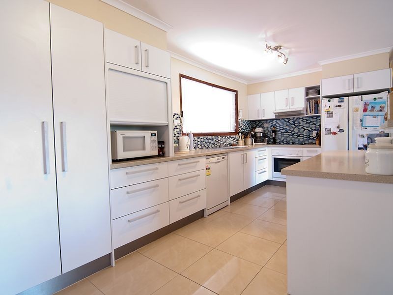 146 Heeb Street, Benowa QLD 4217