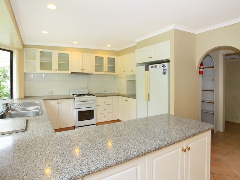 24 McIlwraith Avenue, Sorrento QLD 4217