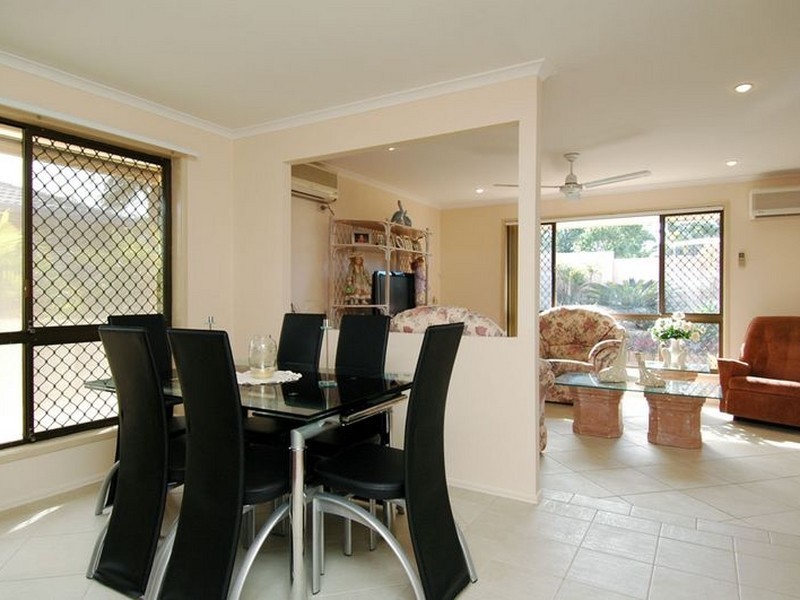 12 Aldrin Avenue, Benowa QLD 4217