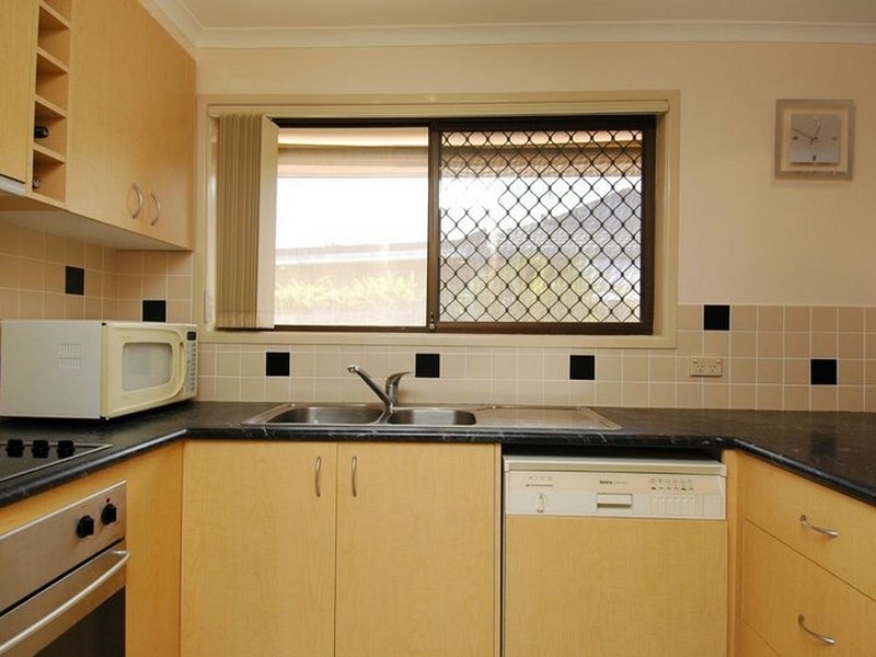 12 Aldrin Avenue, Benowa QLD 4217