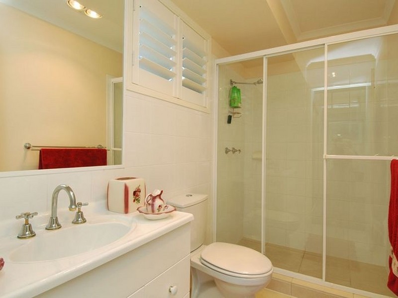 12 Aldrin Avenue, Benowa QLD 4217