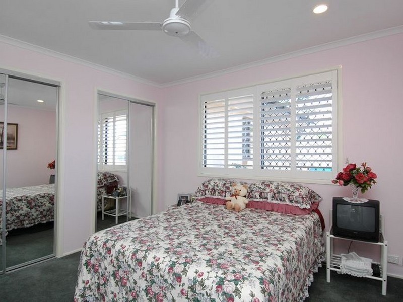 12 Aldrin Avenue, Benowa QLD 4217