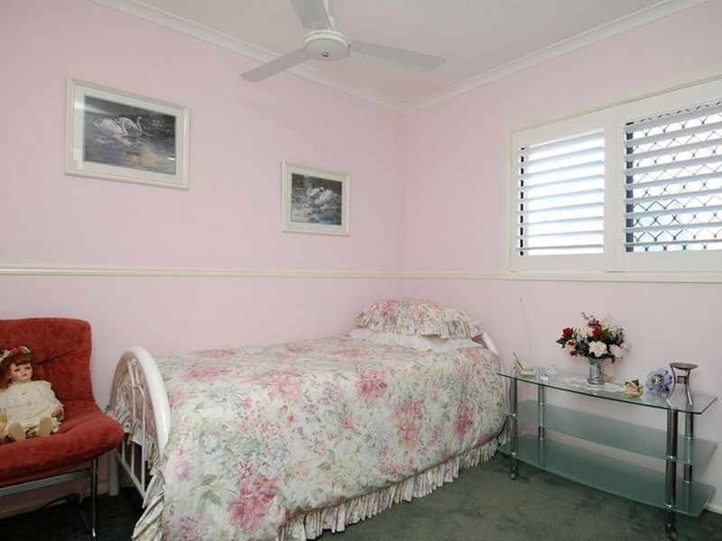 12 Aldrin Avenue, Benowa QLD 4217