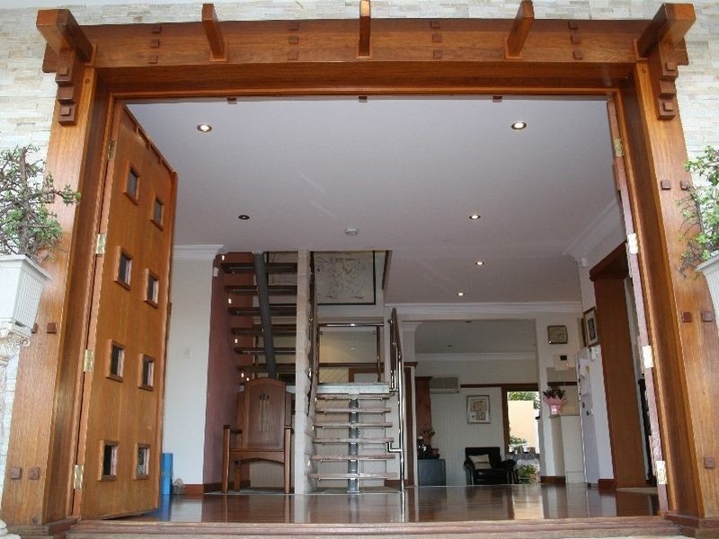 Broadbeach Waters QLD 4218