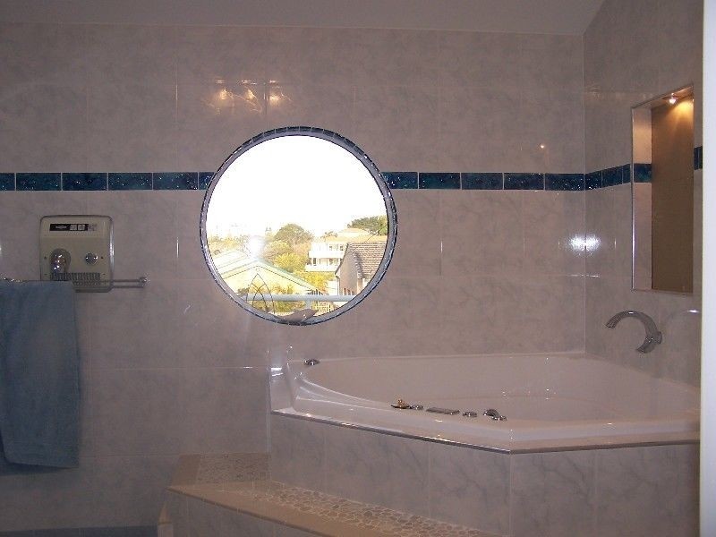 Broadbeach Waters QLD 4218