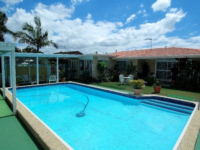 Sorrento QLD 4217