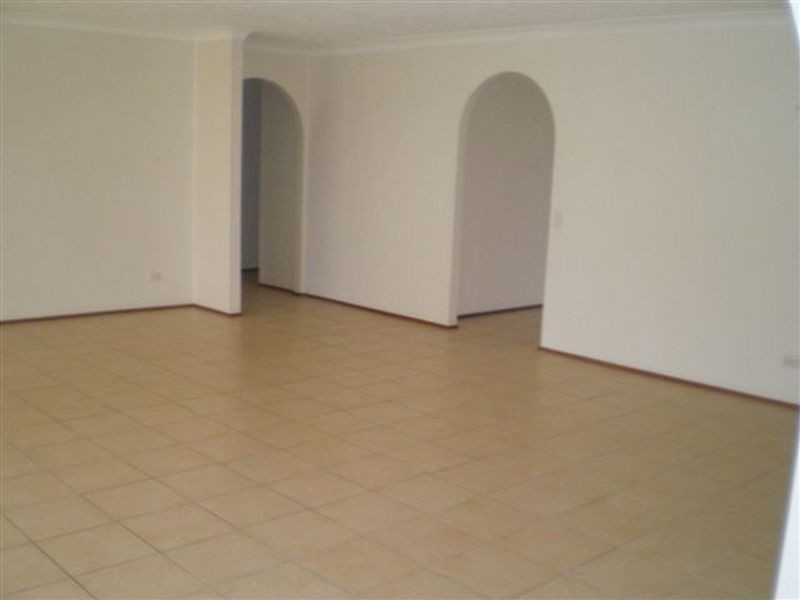 Broadbeach Waters QLD 4218