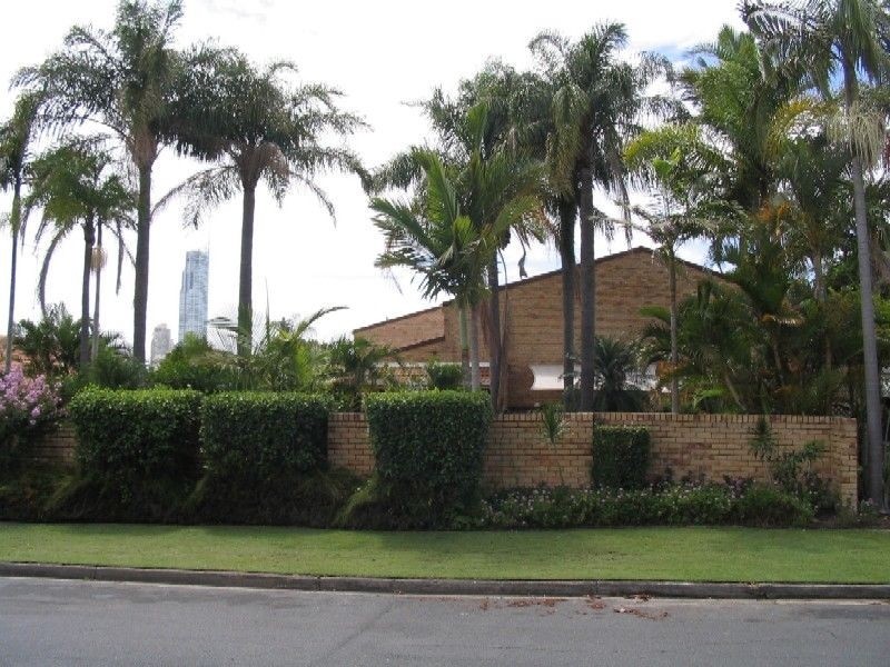 6/7 Wildwood Court, Surfers Paradise QLD 4217