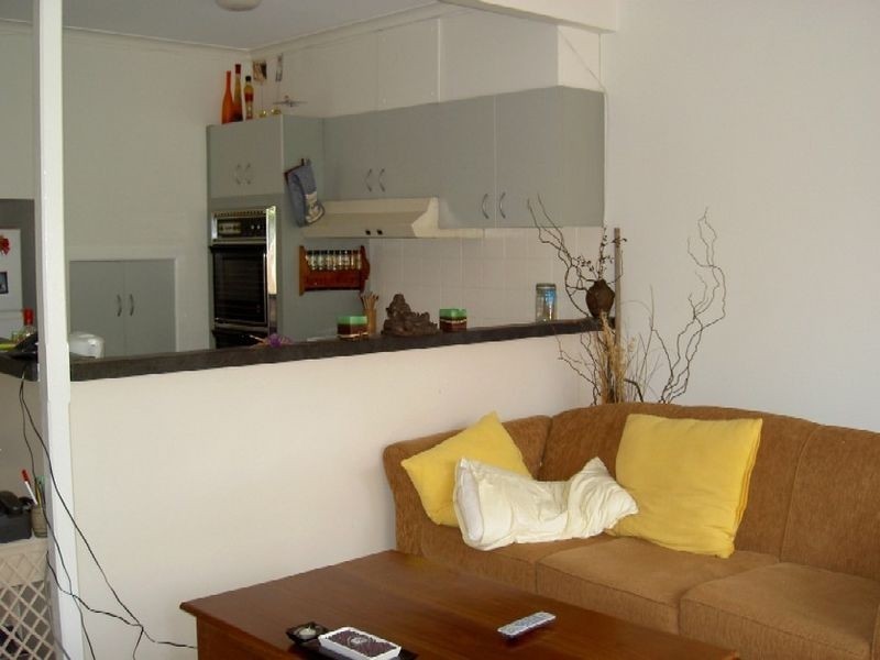 6/7 Wildwood Court, Surfers Paradise QLD 4217