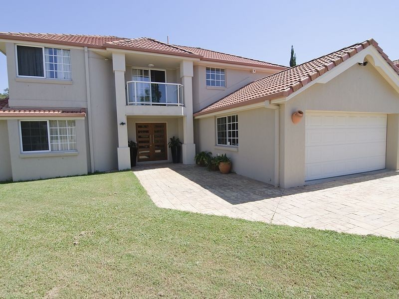 4 Meadowlake Drive, Carrara QLD 4211