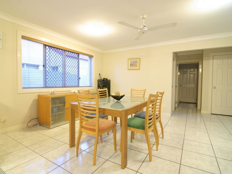 4 Meadowlake Drive, Carrara QLD 4211