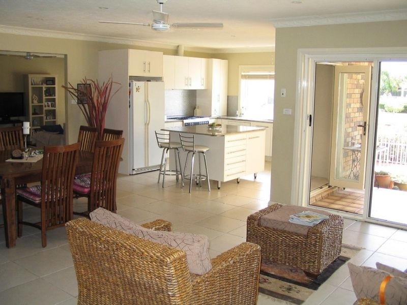 26 Kincardine Drive, Benowa QLD 4217