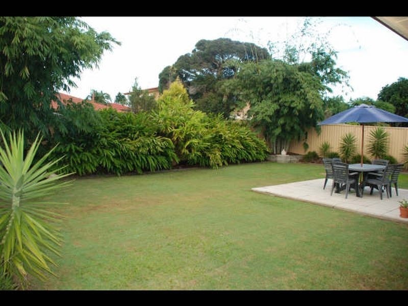 20 Mentone Avenue, Bundall QLD 4217