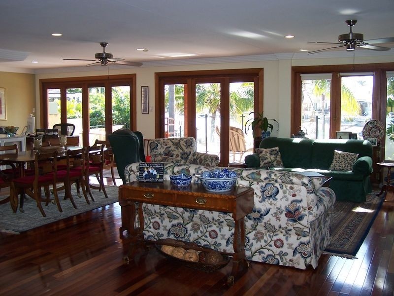 Isle Of Capri QLD 4217