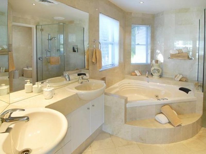 Isle Of Capri QLD 4217