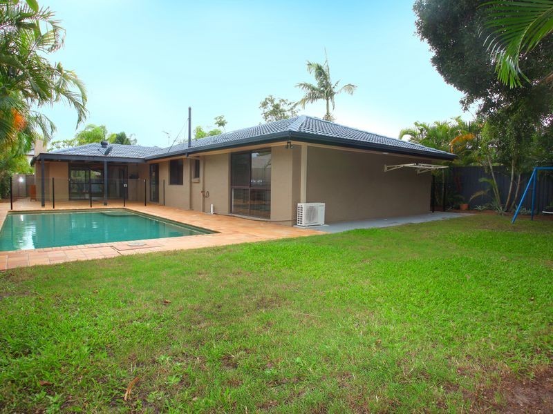 25 McIlwraith Avenue, Sorrento QLD 4217