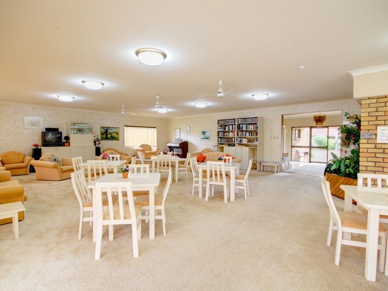 52/37 St Kevins Avenue, Benowa QLD 4217