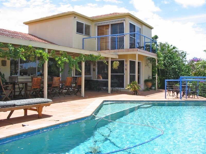 3 Chale Court, Sorrento QLD 4217