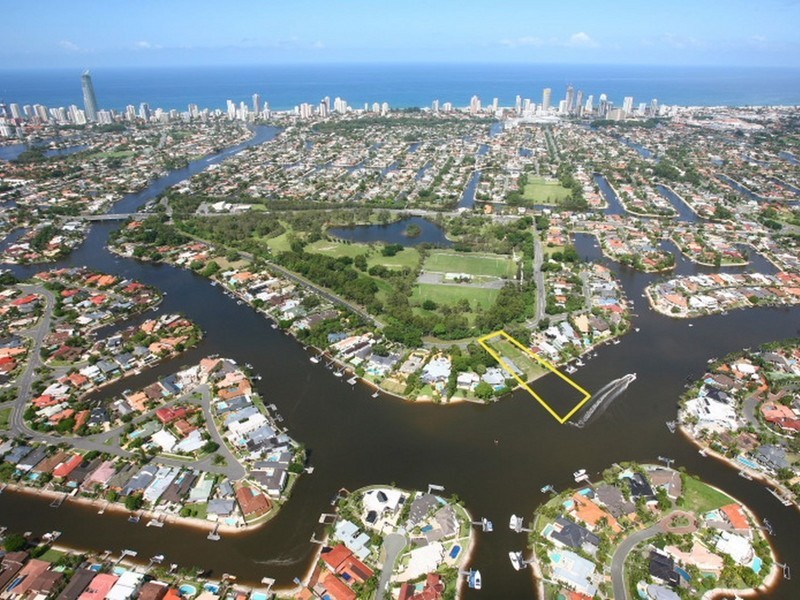 Broadbeach Waters QLD 4218