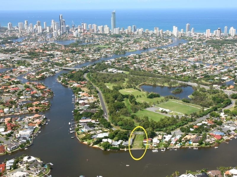 Broadbeach Waters QLD 4218