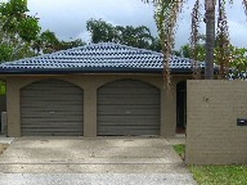 25 McIlwraith Avenue, Sorrento QLD 4217