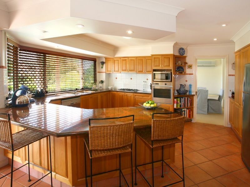 7 Argyle Crescent, Sorrento QLD 4217