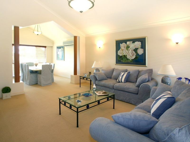 7 Argyle Crescent, Sorrento QLD 4217