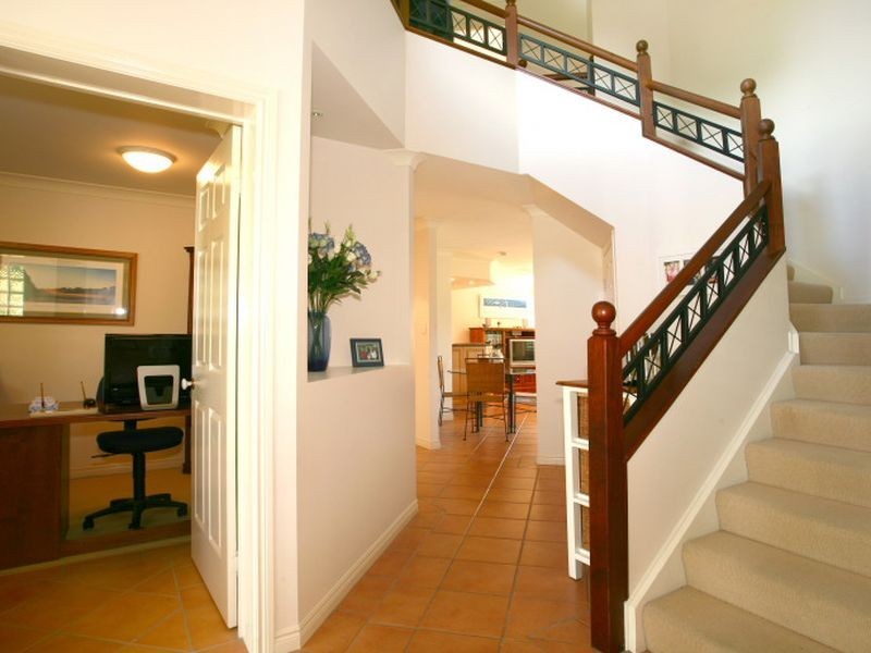7 Argyle Crescent, Sorrento QLD 4217