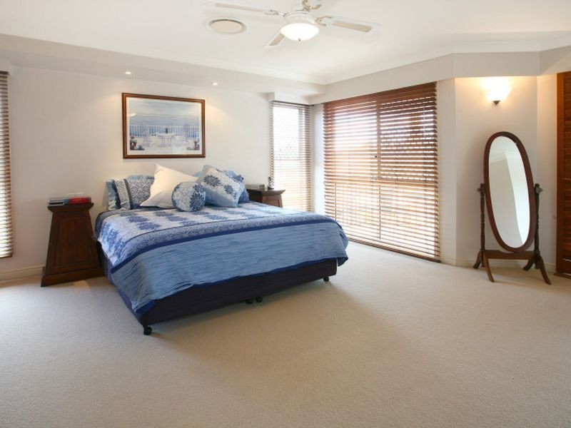 7 Argyle Crescent, Sorrento QLD 4217