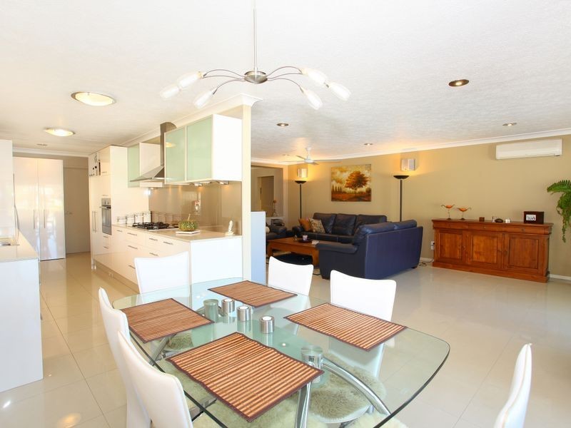 115 Campbell Street, Sorrento QLD 4217