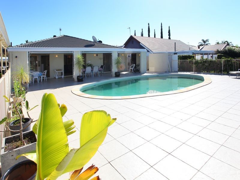 115 Campbell Street, Sorrento QLD 4217