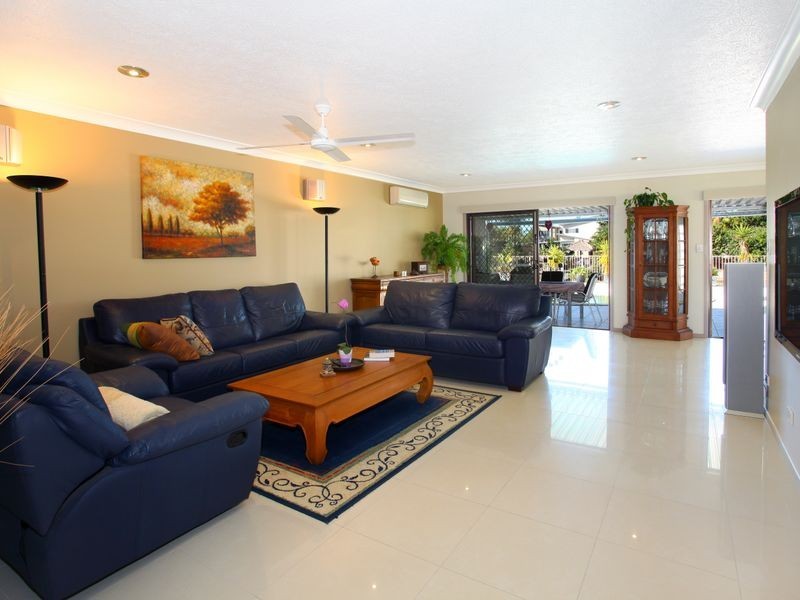 115 Campbell Street, Sorrento QLD 4217