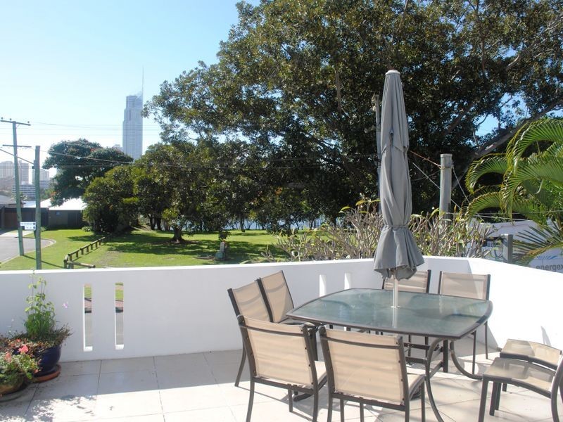 38 Gibraltar Drive, Isle Of Capri QLD 4217