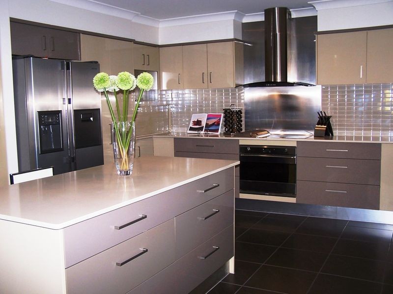 35 Amalfi Drive, Isle Of Capri QLD 4217