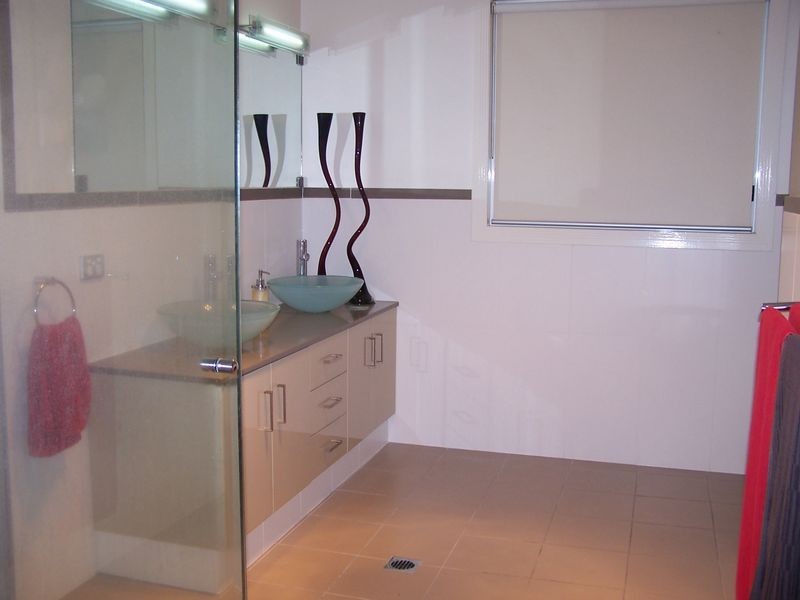 35 Amalfi Drive, Isle Of Capri QLD 4217
