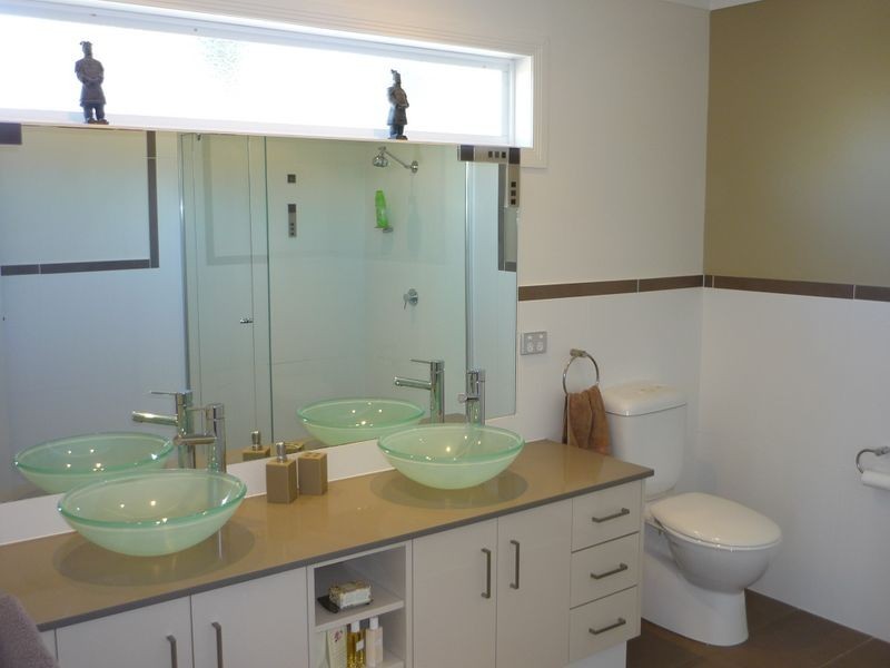 35 Amalfi Drive, Isle Of Capri QLD 4217
